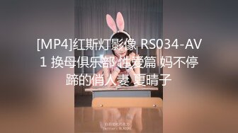 商场白色隔板女厕全景偷拍多位年轻少妇的极品美鲍6 (4)