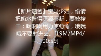 【极品尤物气质女神】乖巧甜美操起来太骚！长开嘴深喉大屌，翘起屁股求操，特写视角后入蜜桃美臀