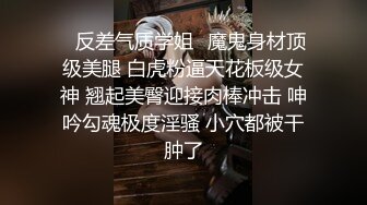 玩弄自己的小奶