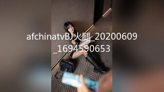 新婚小夫妻外地度蜜月一进房间就迫不及待的开炮