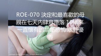 [MP4/ 2.1G] 今日推荐烈焰红唇完美颜值甜美小姐姐3P淫乱，异域风情跪着深喉交，开档黑丝骑乘抽